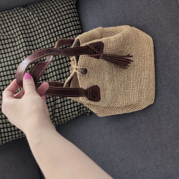 Handmade raffia bucket bag - like new condition - Picture 2 of 6